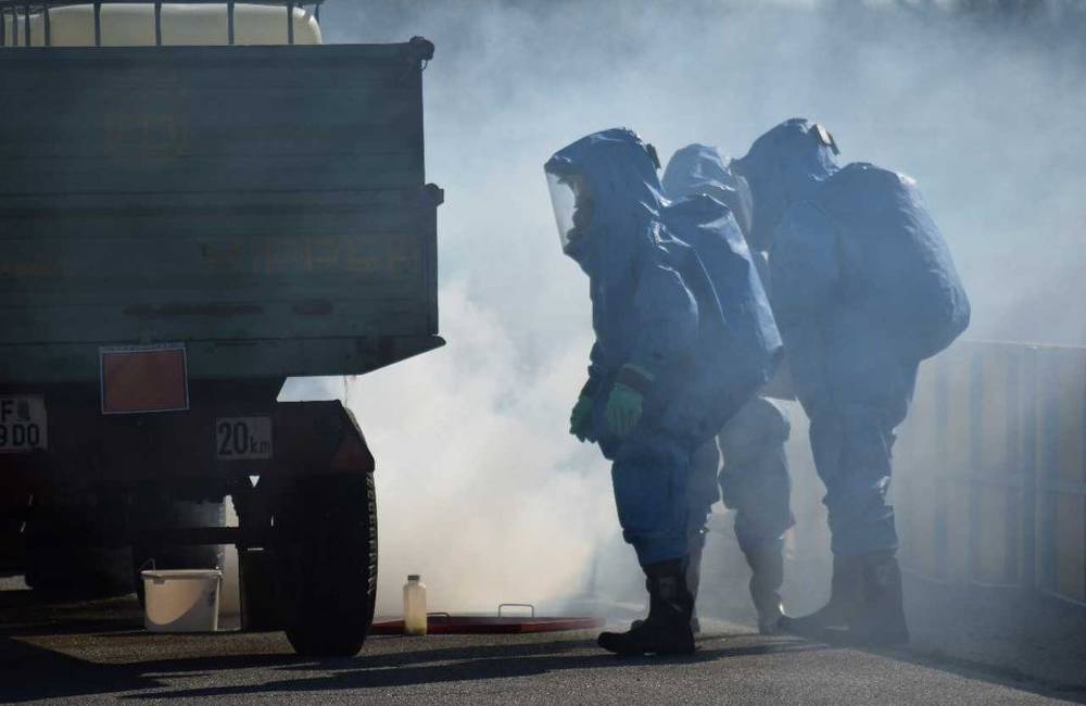 Foto: Bratislavskí hasiči sa zúčastnili na medzinárodnom cvičení so škodlivými látkami v Rakúsku