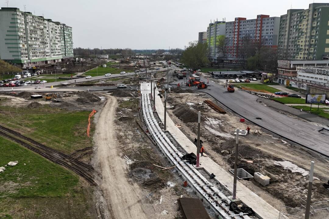 FOTO: Pozrite si, ako napredujú práce na petržalskej električkovej trati