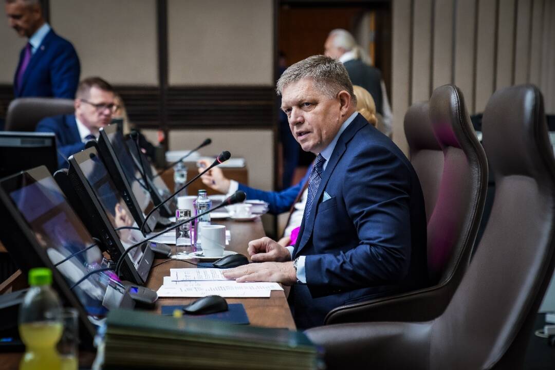 Foto: Fico Šimkovičovej: Je mi ľúto, že takto po vás idú. Sú to duchovní bezdomovci. Riaditeľka SNG ide na koberček