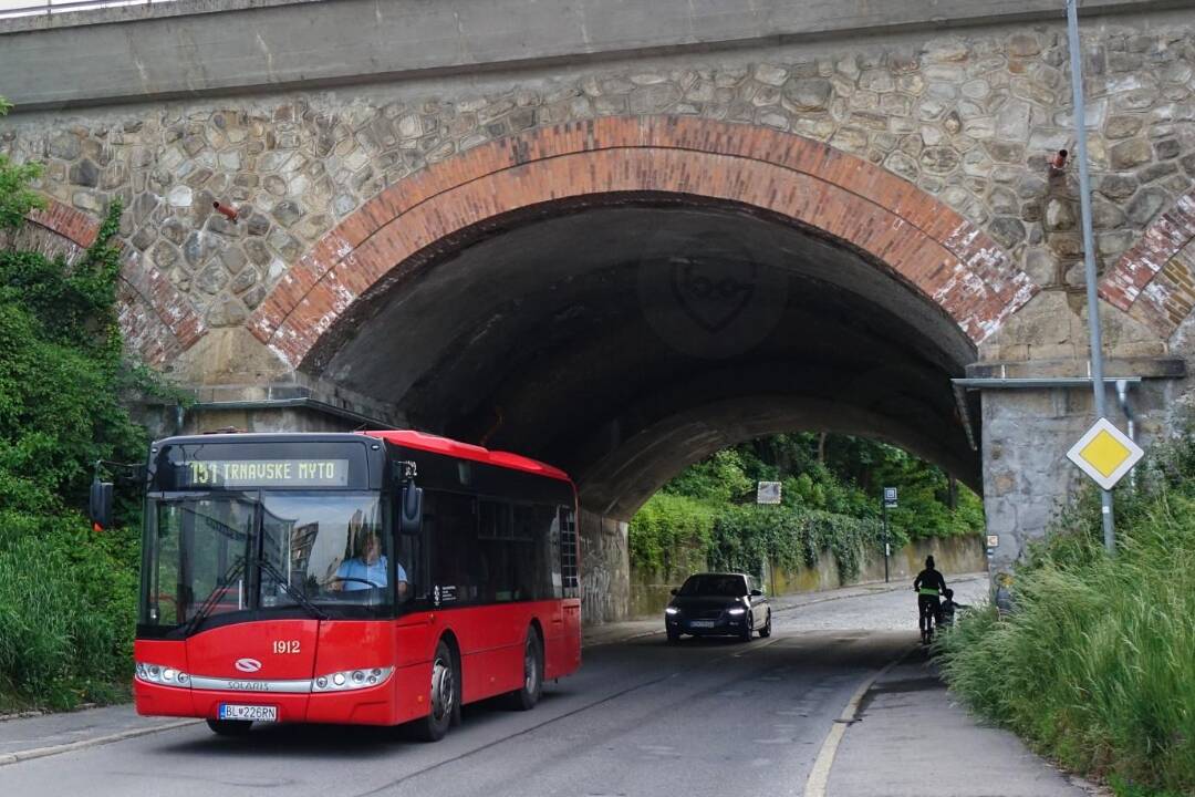 Foto: Mestskú hromadnú dopravu v Bratislave čakajú menšie zmeny. Ovplyvnia vaše cestovanie?