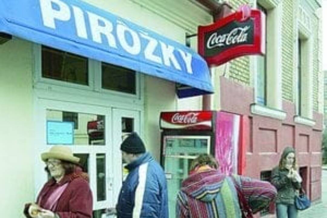 Foto: Pamätáte si na pirôžky z Obchodnej? Spomienkový optimizmus Bratislavčanov vás chytí za srdce