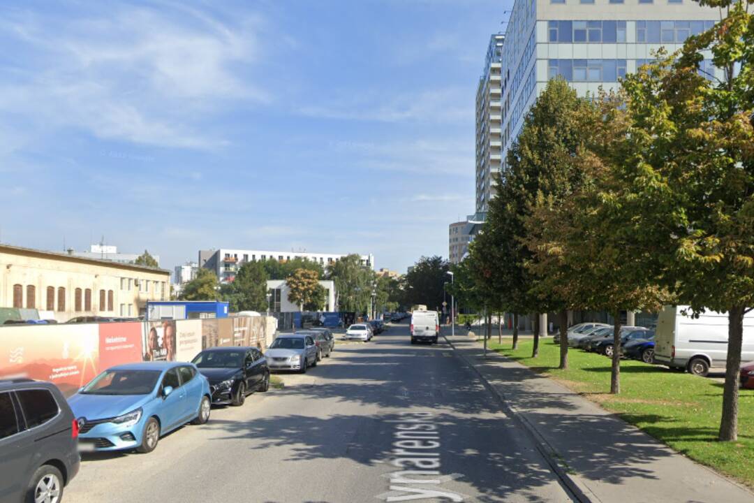 Foto: V Ružinove na Plynárenskej ulici našli mŕtvu ženu. Polícia zatiaľ jej totožnosť nepozná