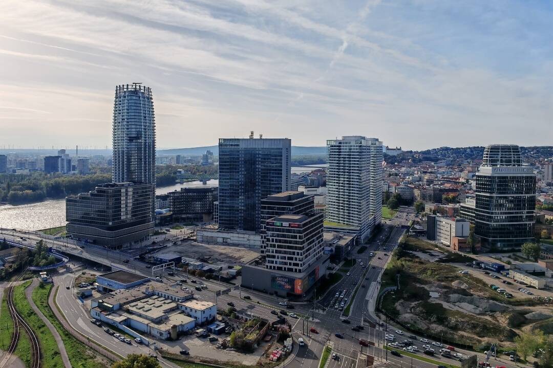 Foto: Ako vyzerá Bratislava z výšky? Obyvateľ zverejnil fotografie výhľadu z Klingerky