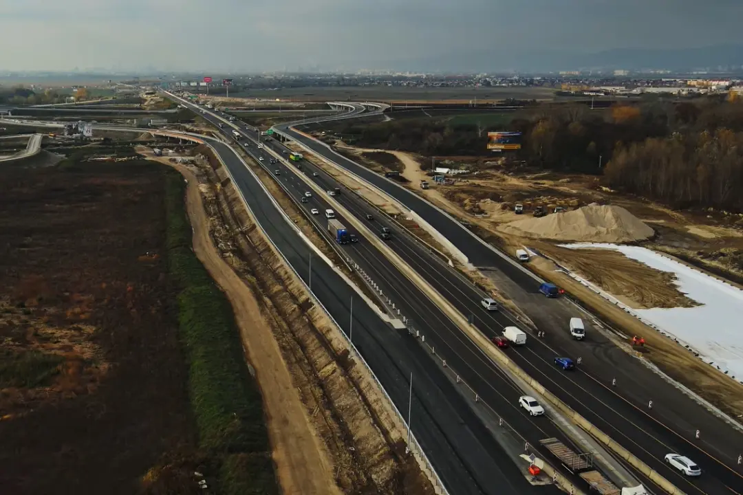 Foto: D1 Bratislava – Senec je opäť plne prejazdná, na starej seneckej ceste však rátajte so zdržaním