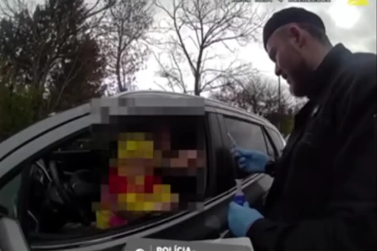 Foto: VIDEO: Drogový milostný trojuholník museli ukončiť až policajti. Službu ako z Rodinných prípadov zrejme nečakali