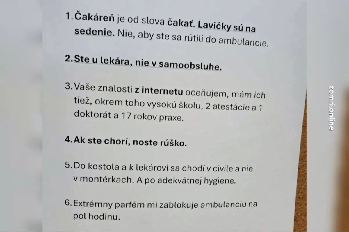 Foto: Oznam všeobecného lekára na dverách ambulancie rozhádal Bratislavčanov. Niektorých pobúril, iní mu tlieskajú