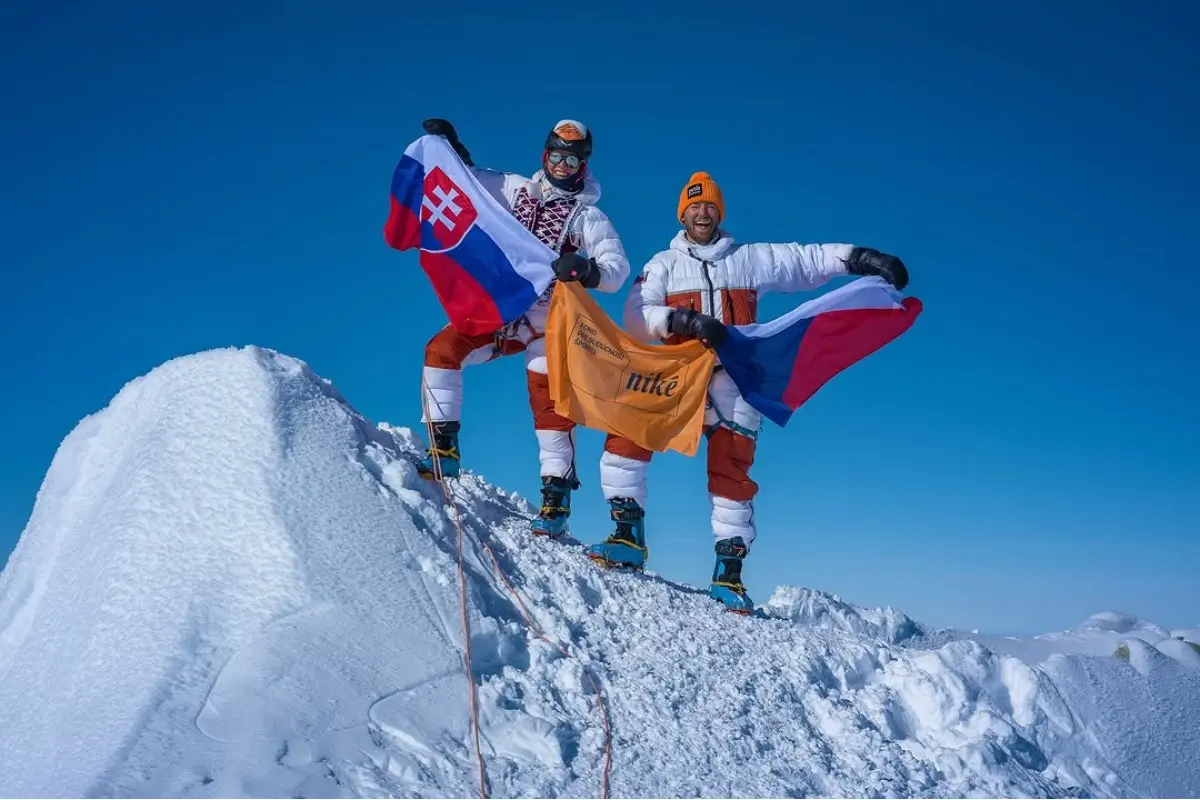 Foto: Horolezkyňa Lenka Vacvalová Poláčková po konflikte o prvenstvo na Evereste zlyžovala najvyššiu horu Antarktídy