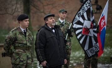 Obvinený atentátnik chválil Slovenských brancov, písal aj o bezočivých cigánoch. Odrazu otočil a protestoval proti nemu