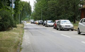 Nehoda na Bajkalskej a kolóny. Ranná doprava v Bratislave