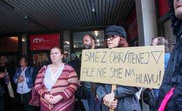Kým budú poslanci hlasovať o Šimkovičovej novele, zamestnanci RTVS budú štrajkovať pred parlamentom. Čo zmení novela
