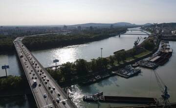 Prístavný most v Bratislave bude od pondelka čiastočne uzavretý. Rátajte s dopravnými obmedzeniami