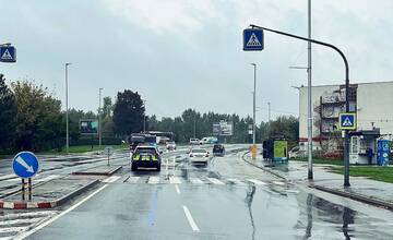 Policajti zrazili 63-ročnú chodkyňu na priechode pre chodcov na Rusovskej