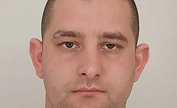 Bratislavskí policajti hľadajú nebezpečného muža, na Dudvážskej pred OC Hron mal dobodať človeka