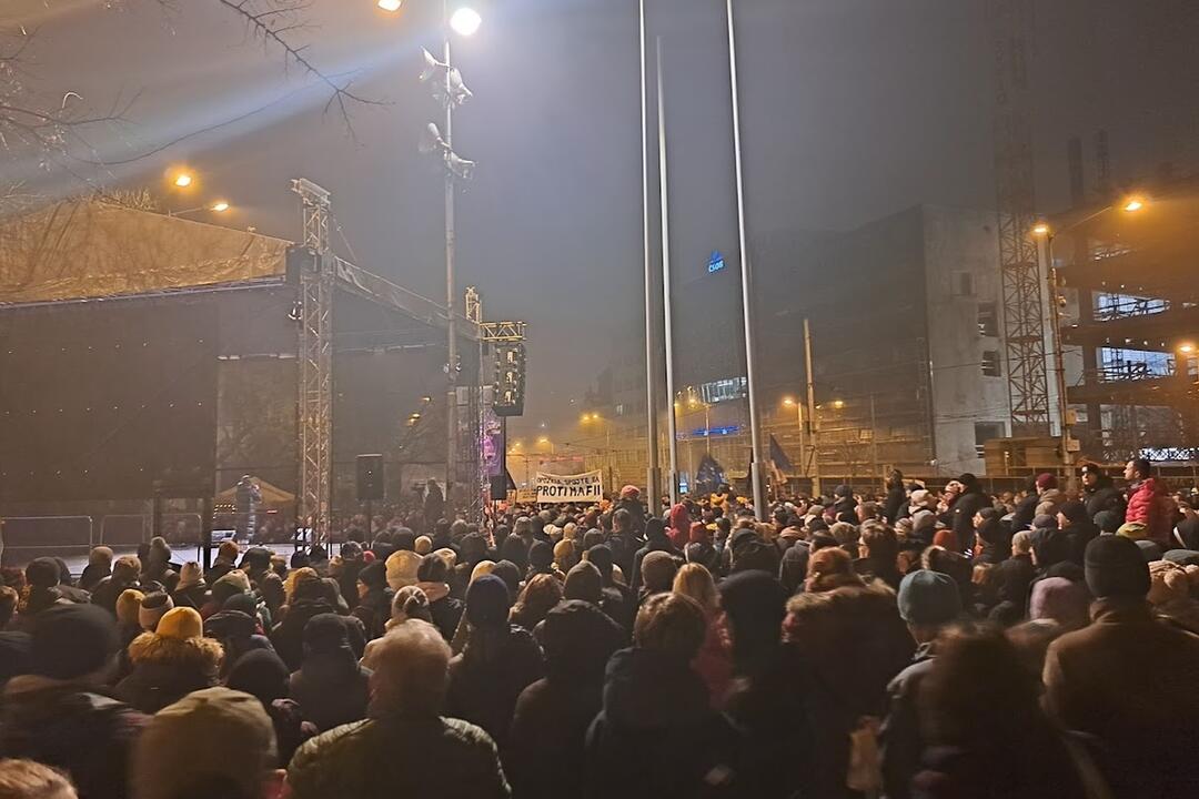 FOTO: Tretí protest opozície prišlo do Bratislavy podporiť asi 15-tisíc Slovákov, foto 5