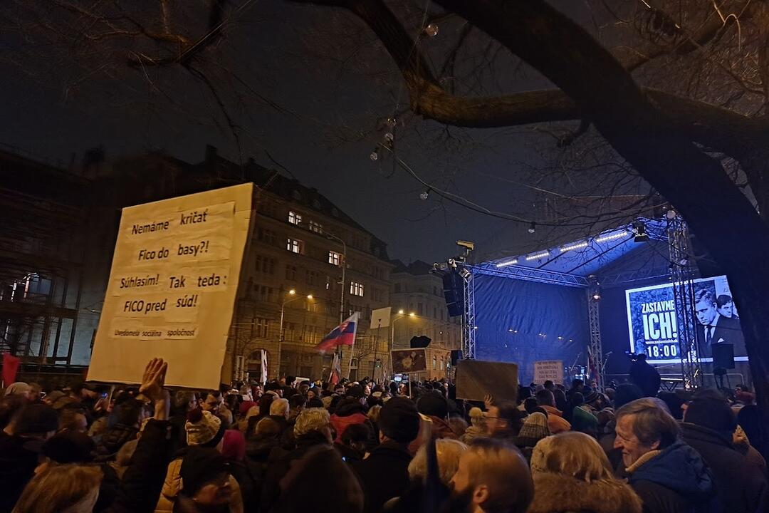 FOTO: Na opozičný protest v Bratislave prišiel opäť rekordný počet ľudí, foto 21