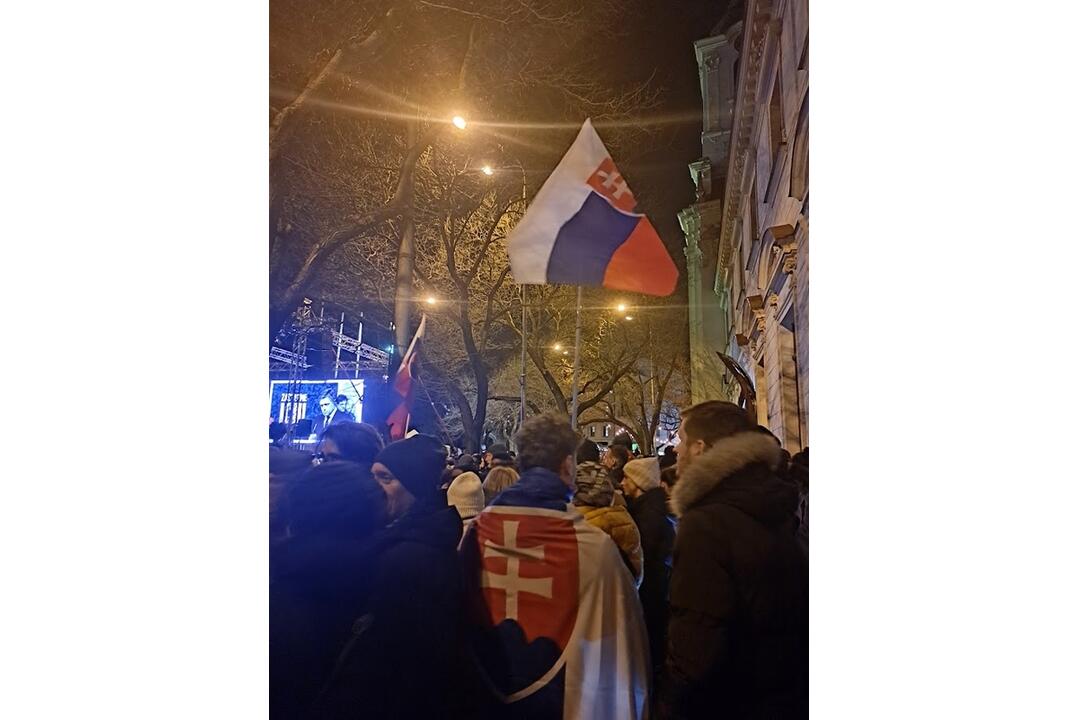 FOTO: Na šiesty protest opozície prišlo do Bratislavy približne 27-tisíc ľudí, foto 4