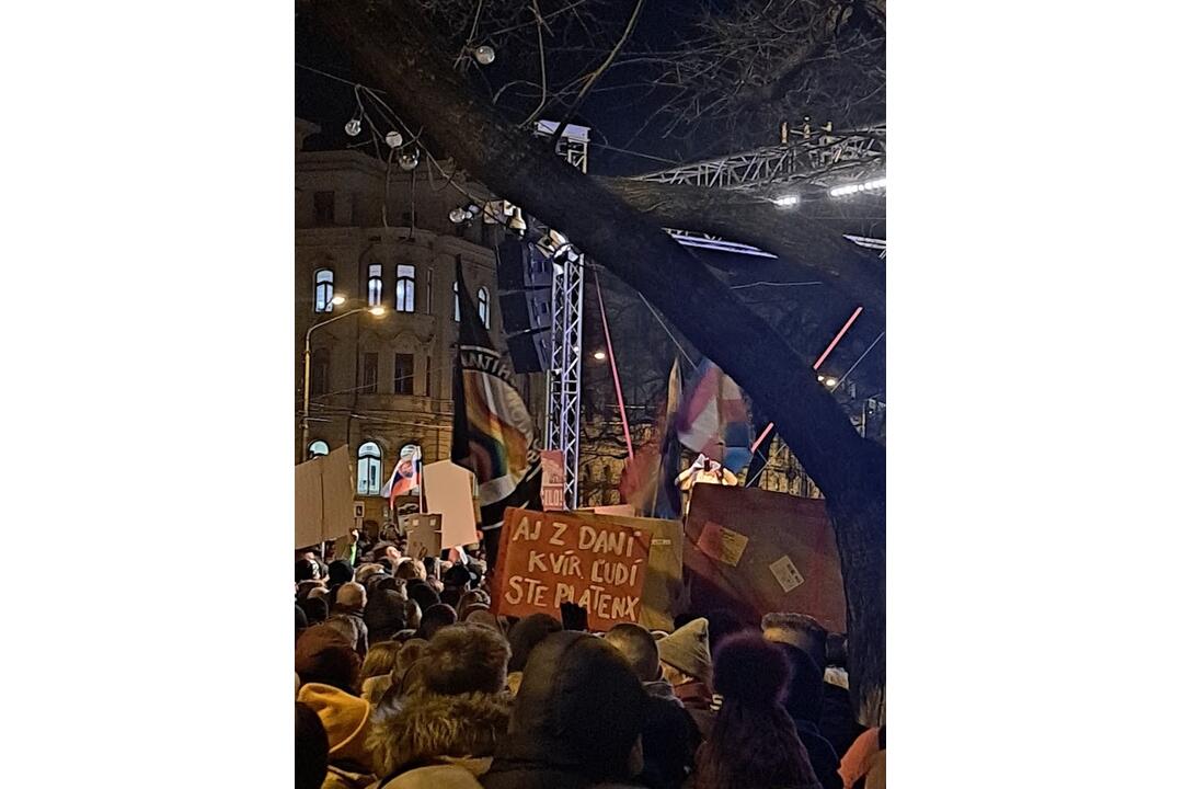 FOTO: Na šiesty protest opozície prišlo do Bratislavy približne 27-tisíc ľudí, foto 6