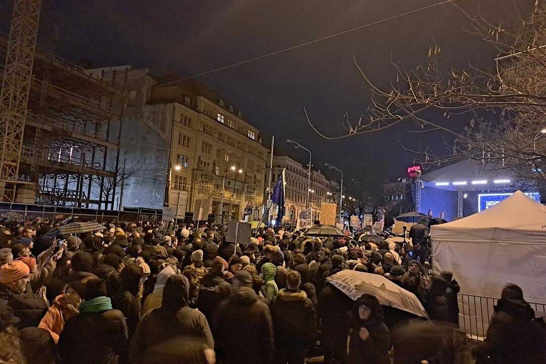 FOTO: Najväčší opozičný protest v Bratislave, foto 3