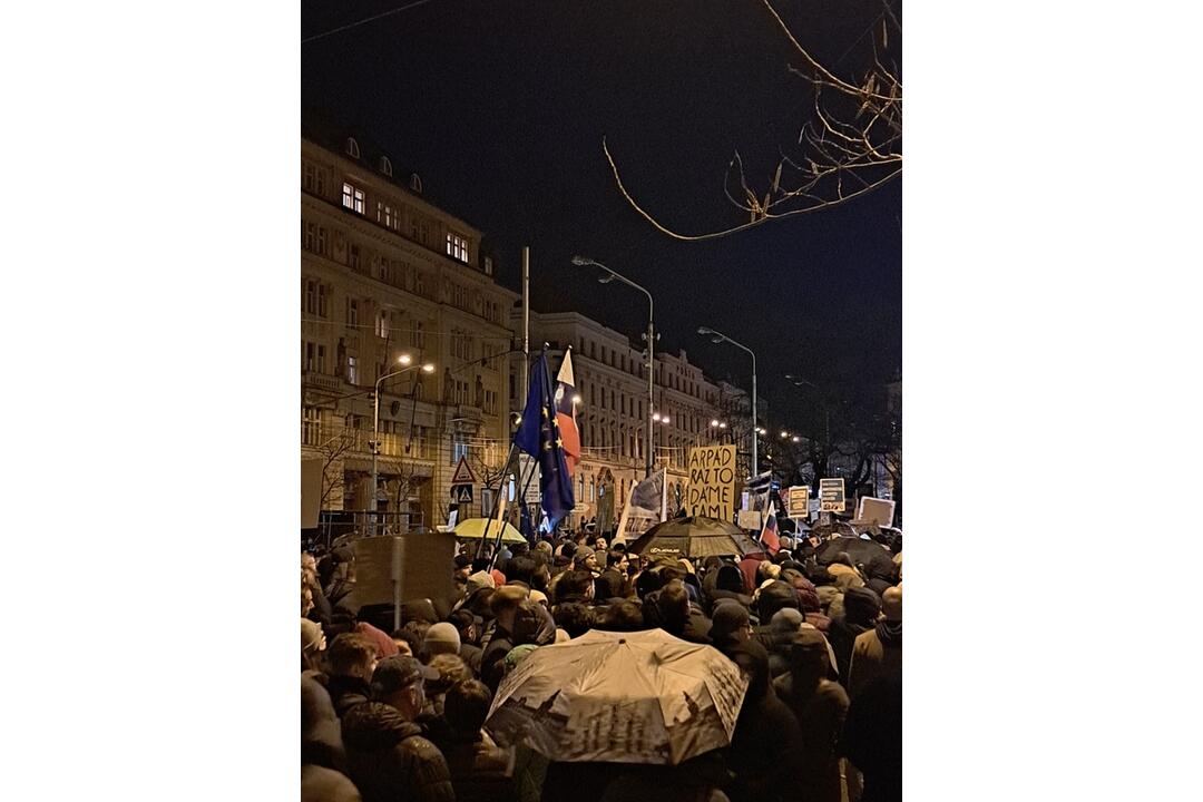 FOTO: Najväčší opozičný protest v Bratislave, foto 5