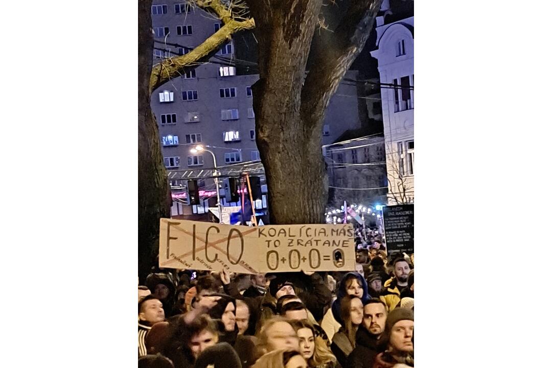 FOTO: Najväčší opozičný protest v Bratislave, foto 11