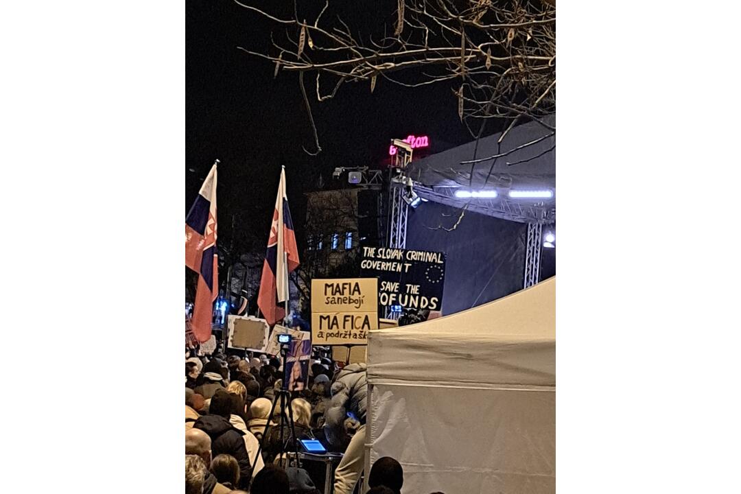 FOTO: Najväčší opozičný protest v Bratislave, foto 19