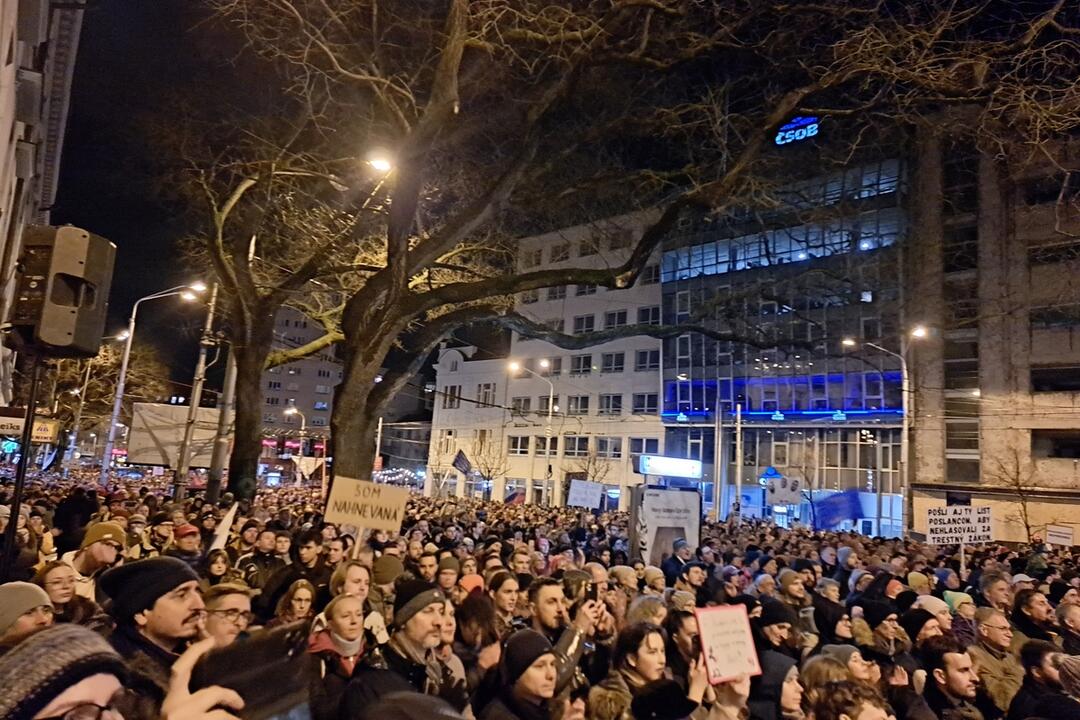 FOTO: Najväčší opozičný protest v Bratislave, foto 22