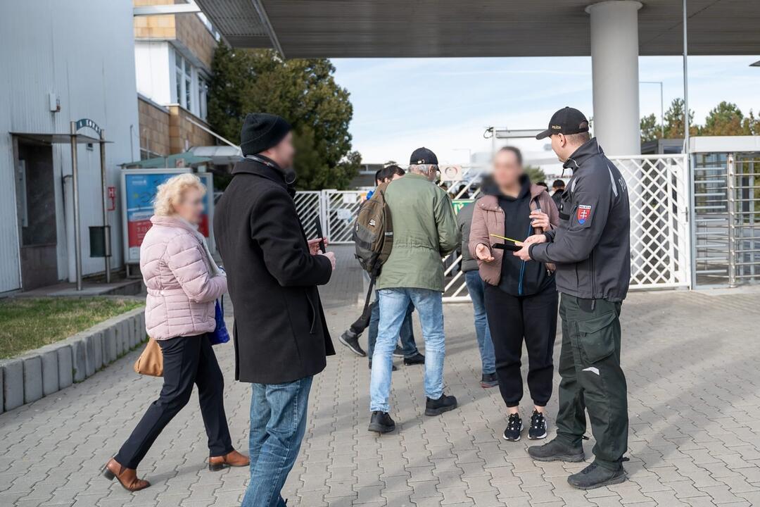 FOTO: Polícia prichytila pri kontrole v bratislavskej automobilke opitého vodiča, foto 2