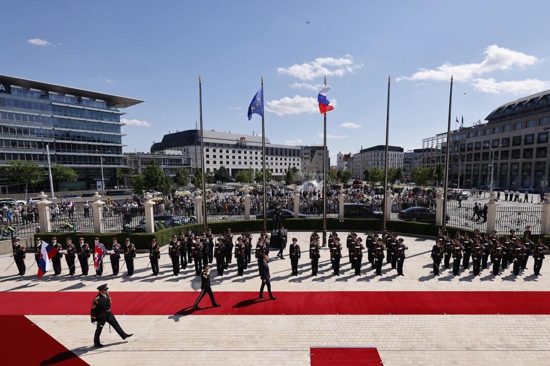 FOTO: Slovensko má nového prezidenta. Takto vyzerala inaugurácia Petra Pellegriniho, foto 7