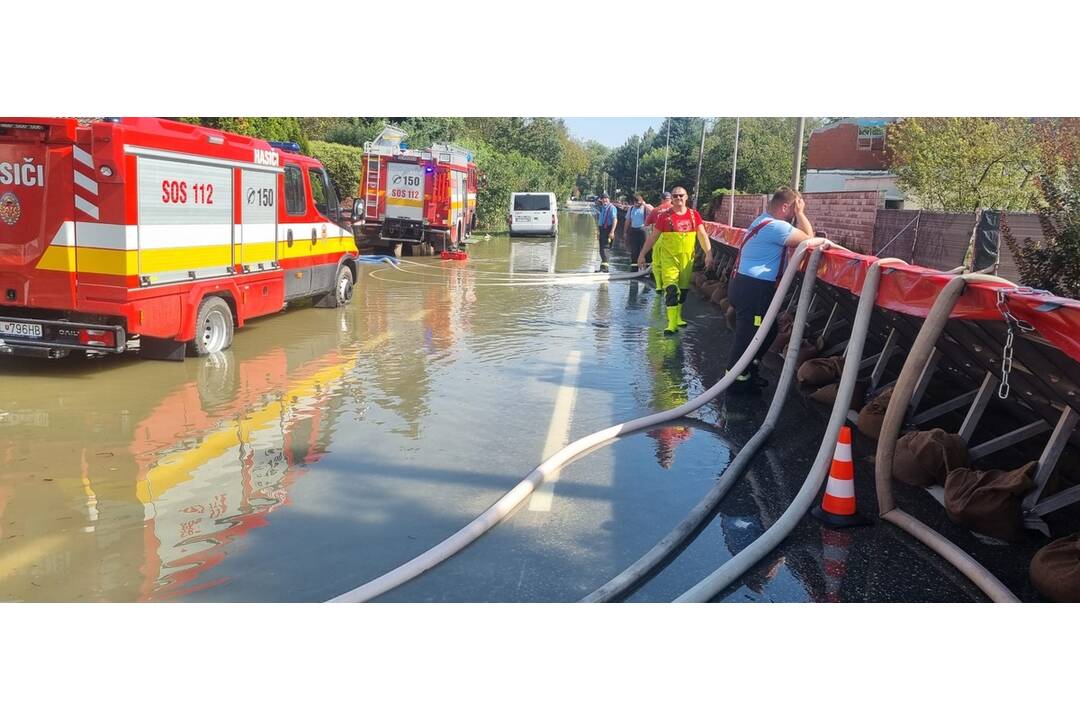 FOTO: Situácia v Devíne a Devínskej Novej Vsi je naďalej vážna, foto 11