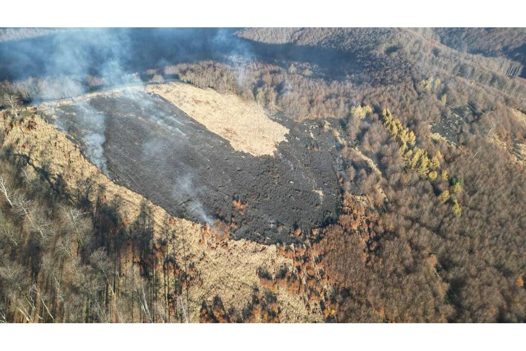 FOTO: V obci Kuchyňa vypukol požiar, foto 2