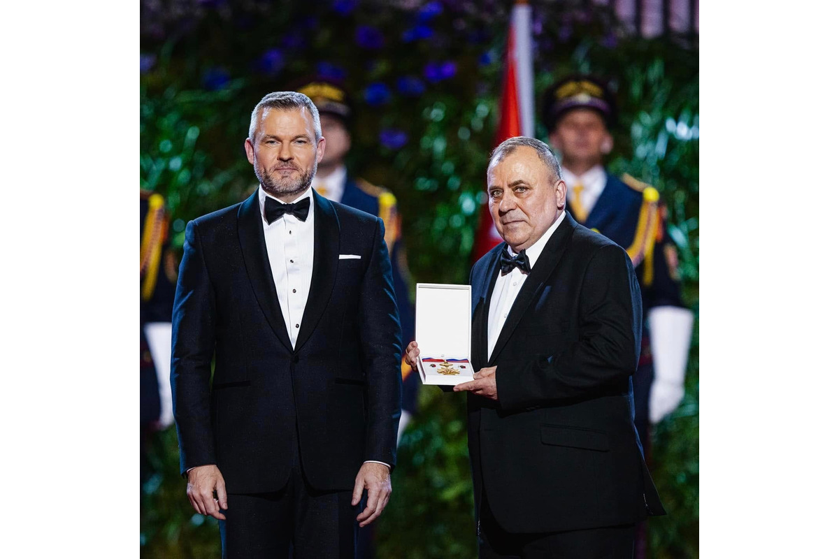 FOTO: Prezident Pellegrini udelil štátne vyznamenania. Kto je medzi ocenenými?, foto 14