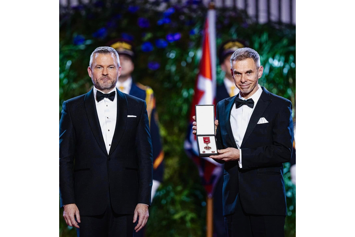 FOTO: Prezident Pellegrini udelil štátne vyznamenania. Kto je medzi ocenenými?, foto 16